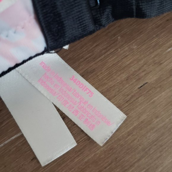 Victoria's Secret Pink Bra 34DD - Picture 2 of 4